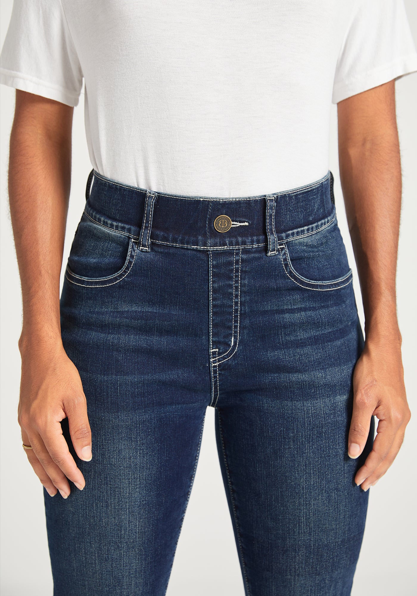 Signature Mid-Rise Denim | Bootcut (Roma Wash) - Image 5